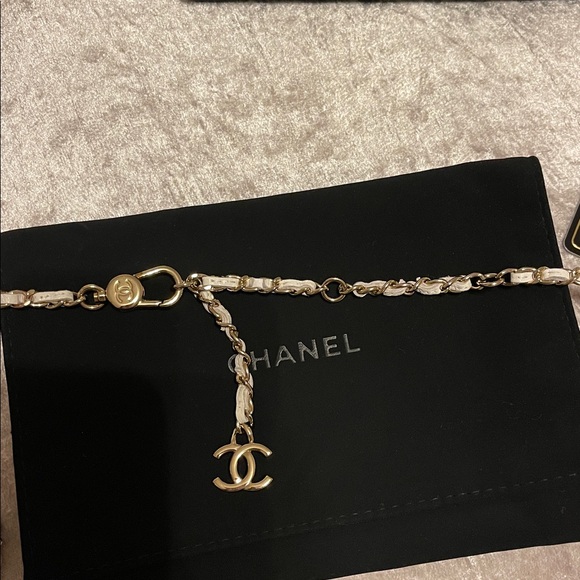 Authentic Chanel 2020 white caviar quilted classic mini chain belt bag - Picture 12 of 14